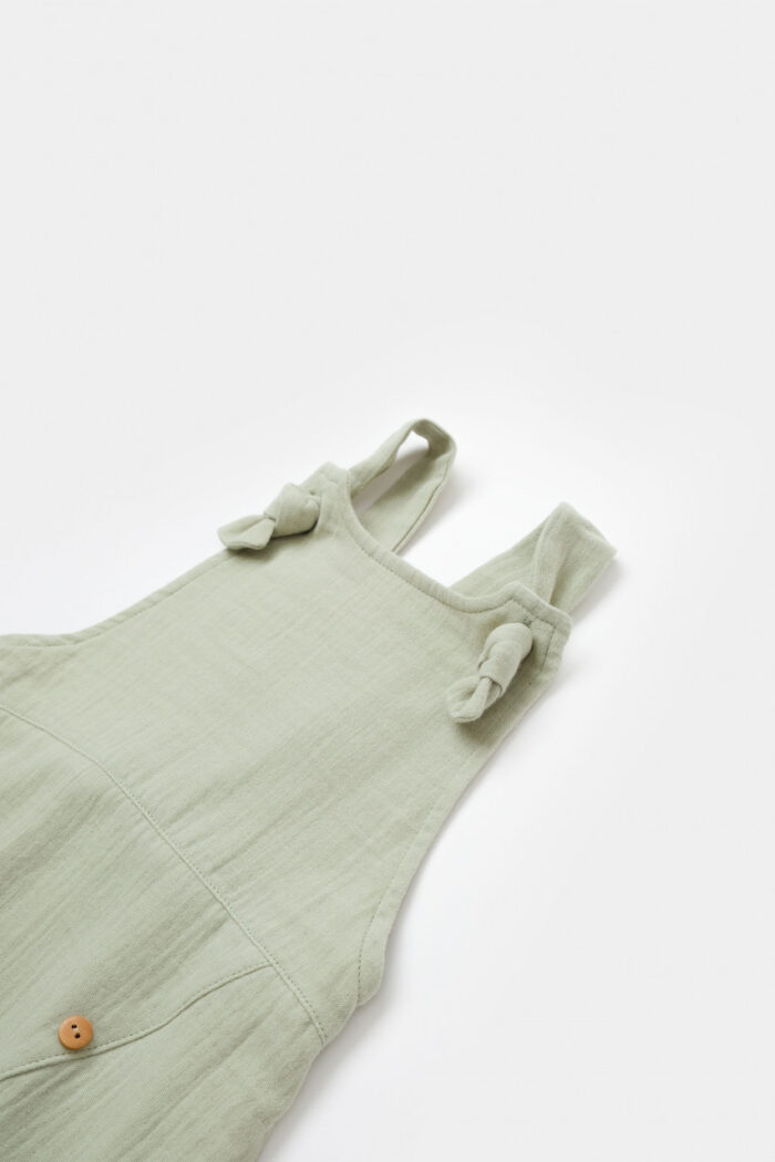 Salopeta de vara cu pantaloni lungi din muselina BabyCosy 100 bumbac organic verde Marime 6 9 luni 5